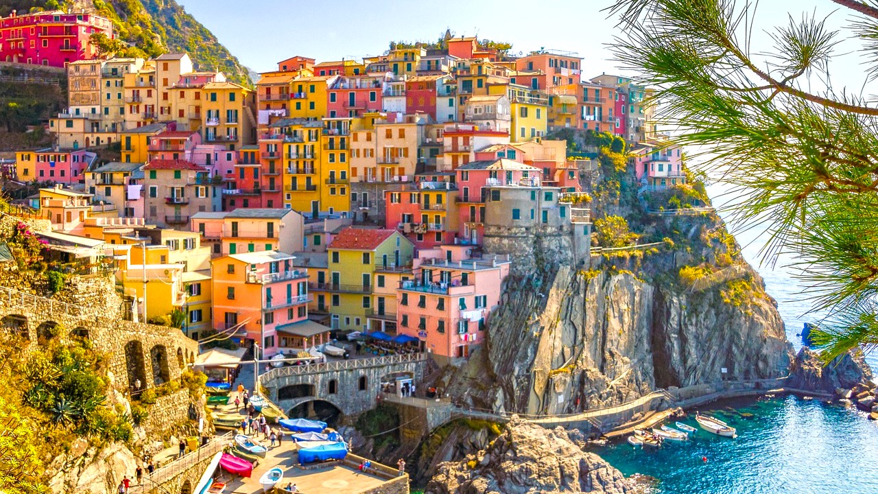 Explore the Romantic Charms of Italy: A Captivating Itinerary